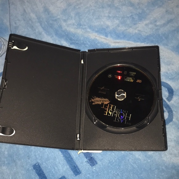 Unrated the last house on the left dvd - Picture 4 of 4